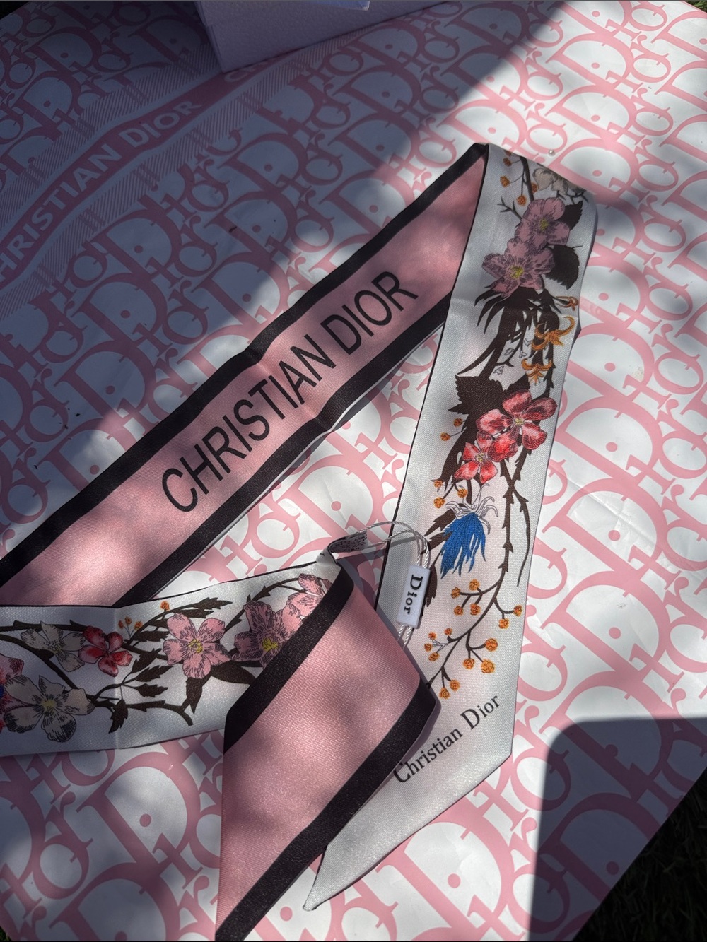 Dior Pink and White Floral Silk Twilly Mitzah Scarf 100% Silk New No box,no bag - Picture 3 of 5